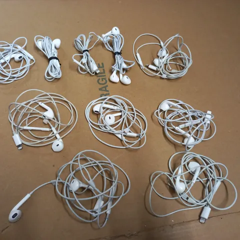 LOT OF 10 PAIRS OF WIRED APPLE EARPHONES