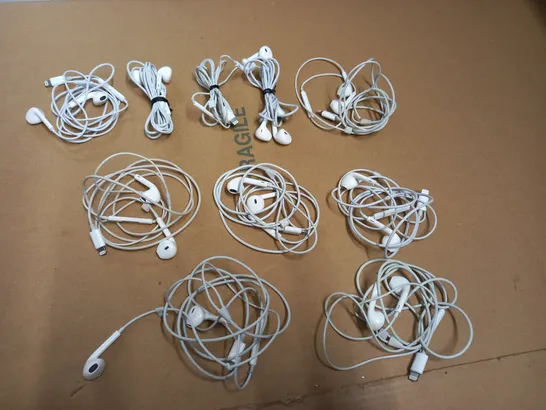 LOT OF 10 PAIRS OF WIRED APPLE EARPHONES