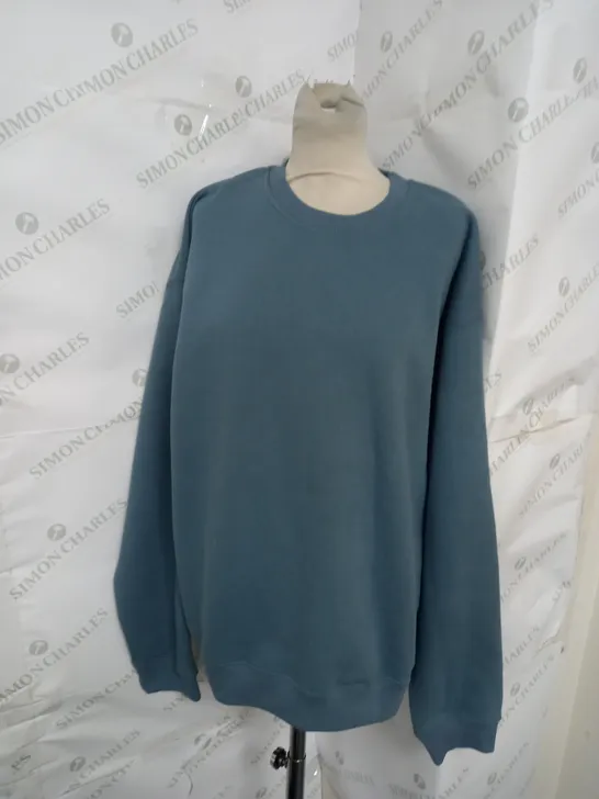 PULL&BEAR CREW NECK SWEATSHIRT IN BLUE SIZE L