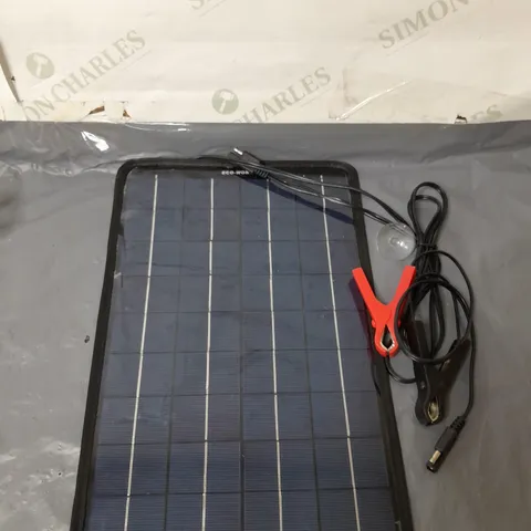 UNBOXED SOLAR CHARGER