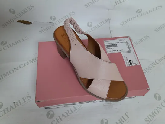 UNBOXED PAIR OF MODA IN PELLE LASSANDRA SANDAL PINK SIZE 5