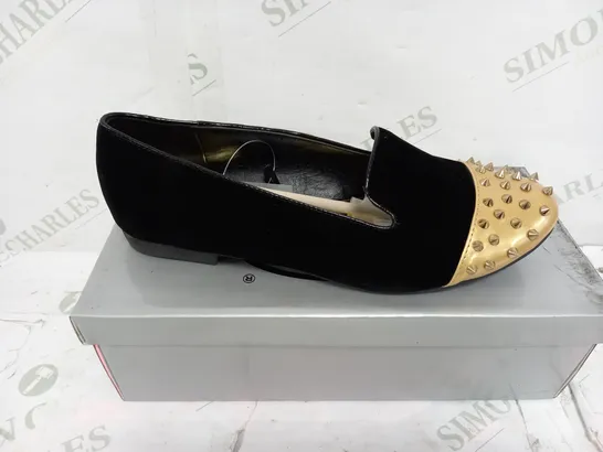 FLAT HEELED SHOE BLACK VELEVET GOLD SPIKEY TOE SIZE 6