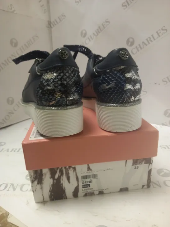 BOXED NAVY GENE LEATHER WEDGE TRAINERS 