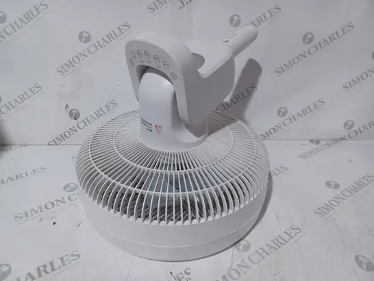 BOXED ACTXA FAN IN WHITE