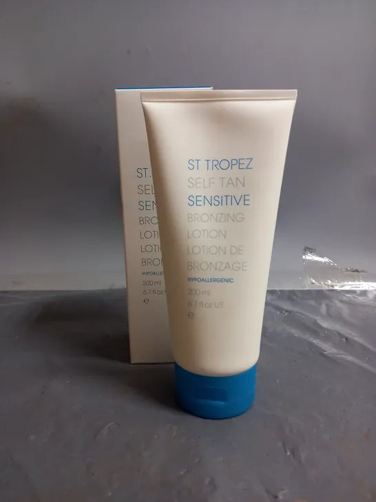 BOX OF 6X200ML ST TROPEZ SENSITIVE BRONZING LOTION