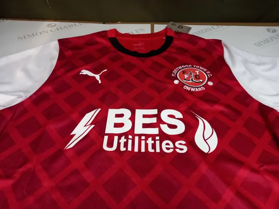 PUMA FLEETWOOD TOWN F.C. FOOTBALL TOP - UK LARGE