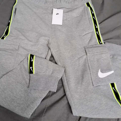 NIKE GREY MENS CARGO JOGGERS - XL