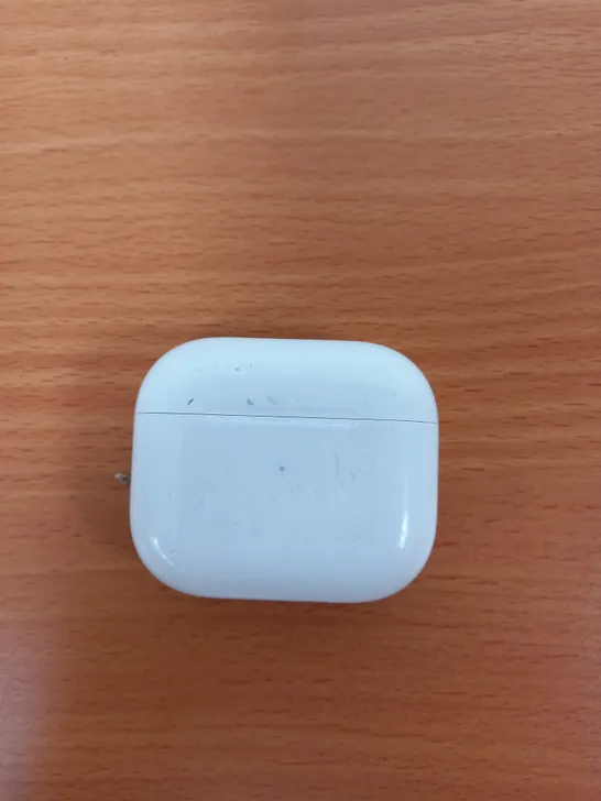 APPLE AIRPODS 3RD GENERATION 