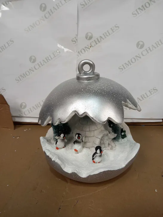 CHRISTMAS DETAILED BAUBLE DECORATION 