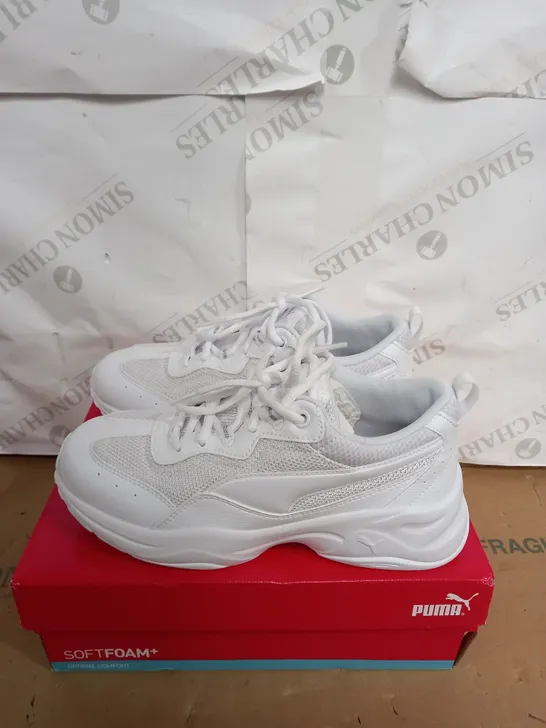 BOXED PAIR OF PUMA CILIA CHUNKY TRAINERS IN TRIPLE WHITE SIZE 4 