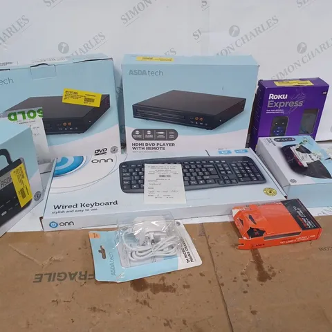 BOX OF APPROXIMATELY ASSORTED 50 ITEMS TO INCLUDE A HDMI DVD PLAYER WITH REMOTE, A WIRED KEYBOARD. A PORTABLE AM/FM RADIO AND A FM ALARM CLOCK 