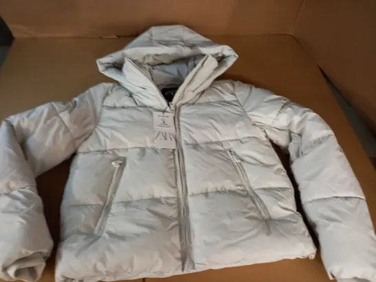 ZARA WHITE PADDED COAT - EUR S