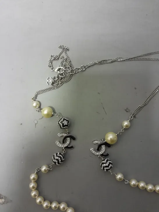 BOXED CHANEL PEARL NECKLESS 