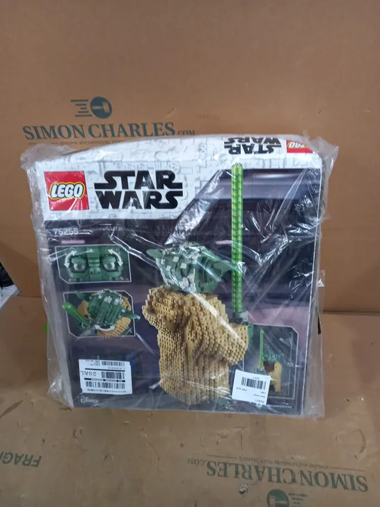 LEGO STAR WARS 75255 YODA™ FIGURE ATTACK OF THE CLONES RRP £109