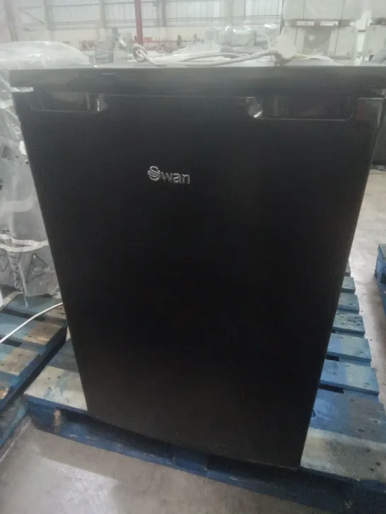 GRADE 1 SWAN SR15840B 45 CM WIDE FREESTANDING FRIDGE BLACK