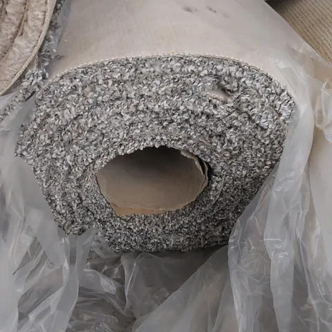 ROLL OF QUALITY STORMFREE OLYMPUS TITANIUM CARPET // SIZE: APPROXIMATELY 4 X 4.4m