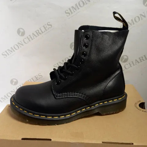 DR MARTENS 1460 PASCAL BLACK BOOTS - SIZE 5