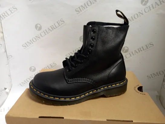 DR MARTENS 1460 PASCAL BLACK BOOTS - SIZE 5