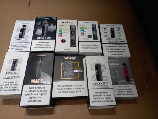 LOT OF APPROXIMATELY 44 ASSORTED VAPING ITEMS TO INCLUDE VOOPOO DRAG X VINCI POD KITS AND TPP-X COIL 