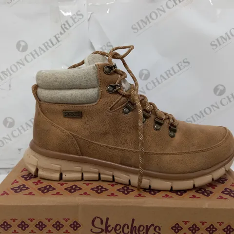 BOXED SKECHERS SYNERGY WARM TECH BOOTS , CHESTNUT - SIZE 7