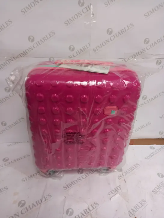 IT HAND LUGGAGE IN PINK / COLLECTION ONLY 