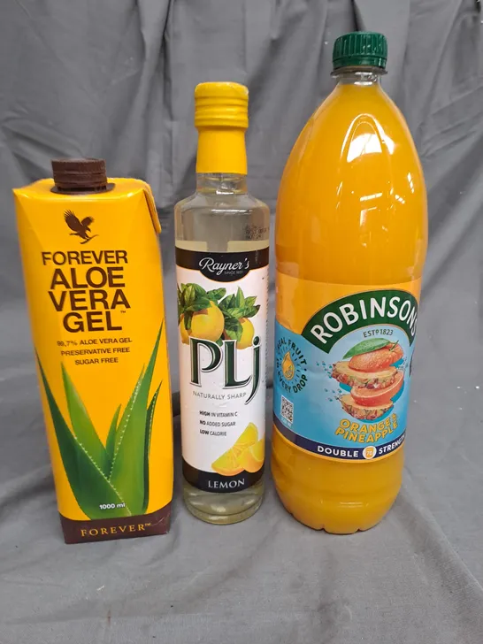 BOX OF APPROXIMATELY 10 ITEMS TO INCLUDE ROBINSONS ORANGE, ALOE VERA GEL, PLJ LEMON ETC