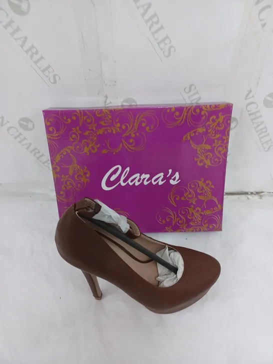 APPROXIMATELY 10 PAIRS OF BOXED CLARAS CAFE HEELS IN VARIOUS SIZES 