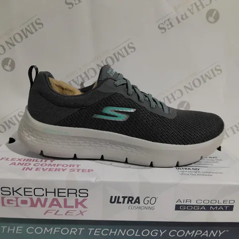 BOXED PAIR OF SKECHERS GOWALK FLEX ALANI TRAINERS IN CHARCOAL - SIZE 6.5