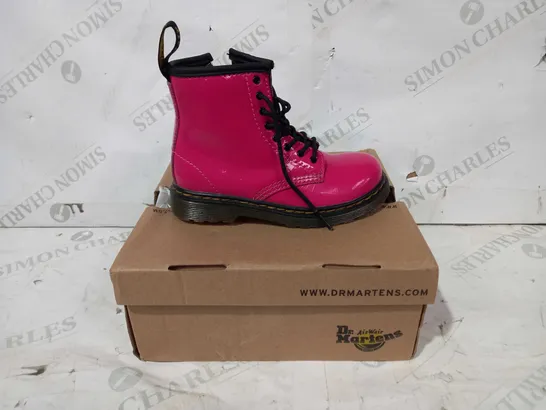 BOXED PAIR OF DR MARTENS CHILDREN'S BOOTS IN PINK UK SIZE 9