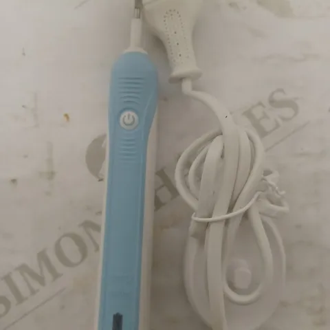 ORAL-B PRO 1 ELECTRIC TOOTHBRUSH