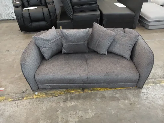 DESIGNER FABRIC UPHOLSTERED 2 SEATER SOFA WITH CUSHIONS