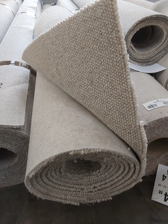 ROLL OF QUALITY PADSTOW ANGORA PEBBLE CARPET // SIZE: APPROX 1.4 X 3m