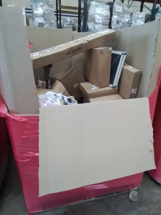 PALLET OF ASSORTED HOUSEHOLD ITEMS TO INCLUDE RADIATOR COVER, DOG POTTY TRAINING SYSTEM AND TRUNKI