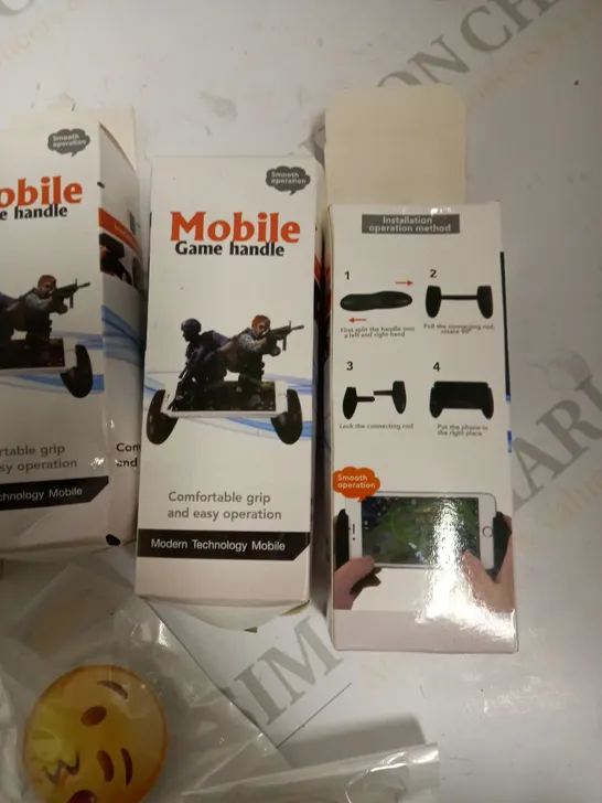 LOT OF APPROX 10 TO INCLUDE POP SOCKETS AND MOBILE GAME HANDLES