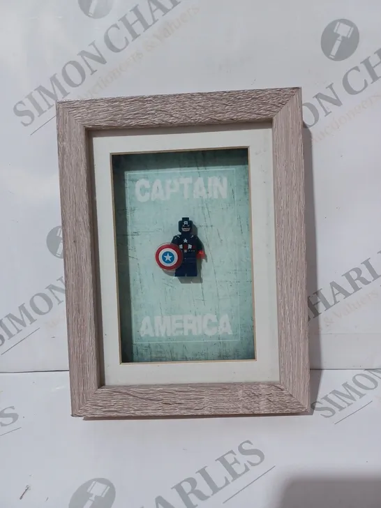 FRAMED COLLECTIBLE LEGO FIGURE - CAPTAIN AMERICA