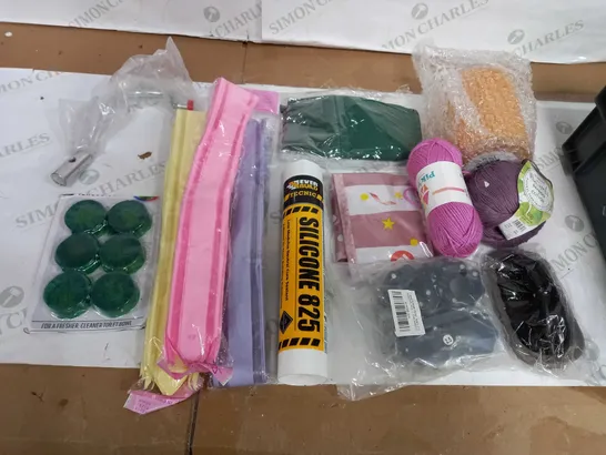 LOT OF APPROX 10 ASSORTED ITEMS TO INCLUDE STRING, TOILET BLOCKS, TOILET BRUSH ETC