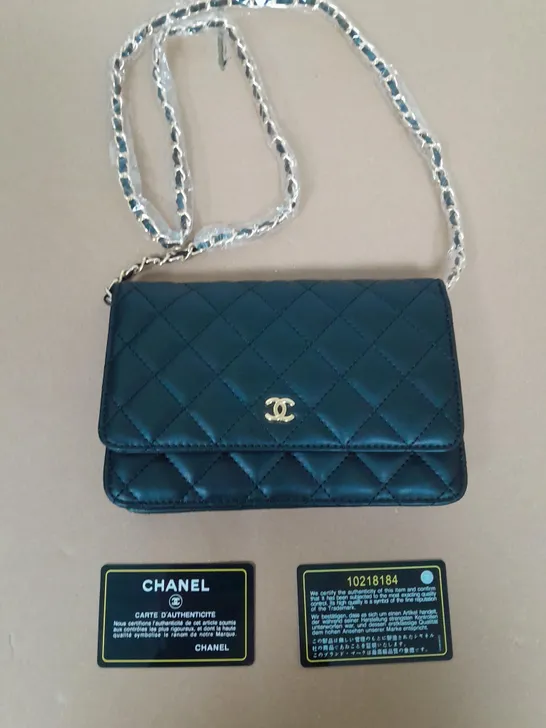 CHANEL BLACK LEATHER HAND BAG 