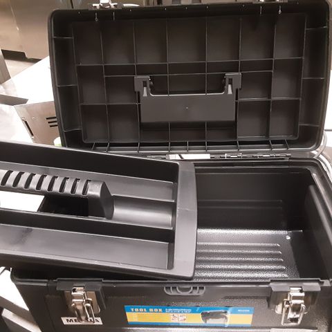 PALLET OF ASSORTED ITEMS BRAND NEW INCLUDES MEIJA TOOL BOX 51CM X 30CM X 26CM AND APPROXIMATELY 8 BOXES OF 4 ICE CUBE TRAYS.