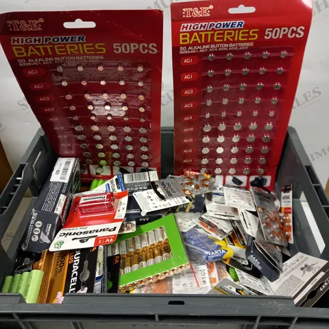 BOX OF ASSORTED BATTERIES TO INCLUDE AA, VARIOUS CELL MODELS, 9V ETC  