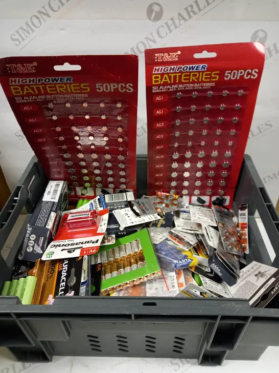 BOX OF ASSORTED BATTERIES TO INCLUDE AA, VARIOUS CELL MODELS, 9V ETC  