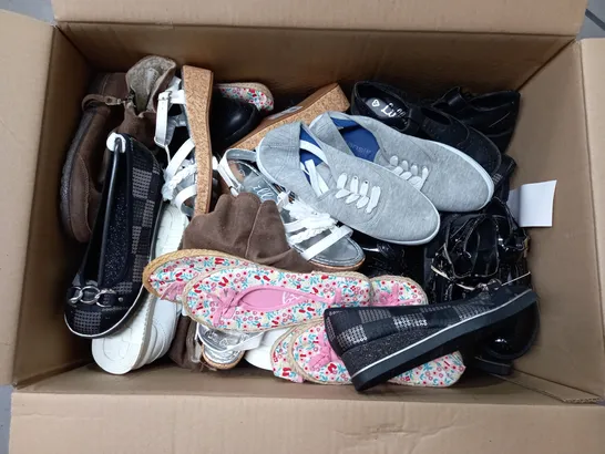 APPROXIMATELY 12 ASSORTED KIDS PAIRS OF SHOES IN VARIOUS COLOURS, STYLES, AND SIZES