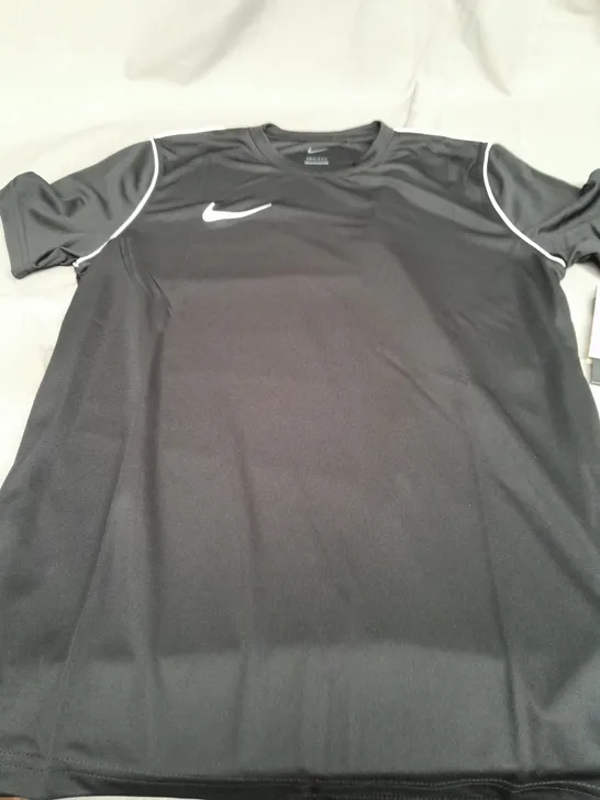 NIKE DRI FIT BLACK T-SHIRT - MEDIUM