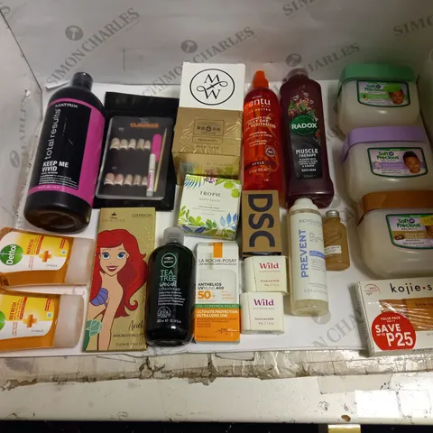 LOT OF APPROX 20 ASSORTED HEALTH AND BEAUTY ITEMS TO INCLUDE BABY SKIN PROTECTOR, HAND WASH, SOAP ETC