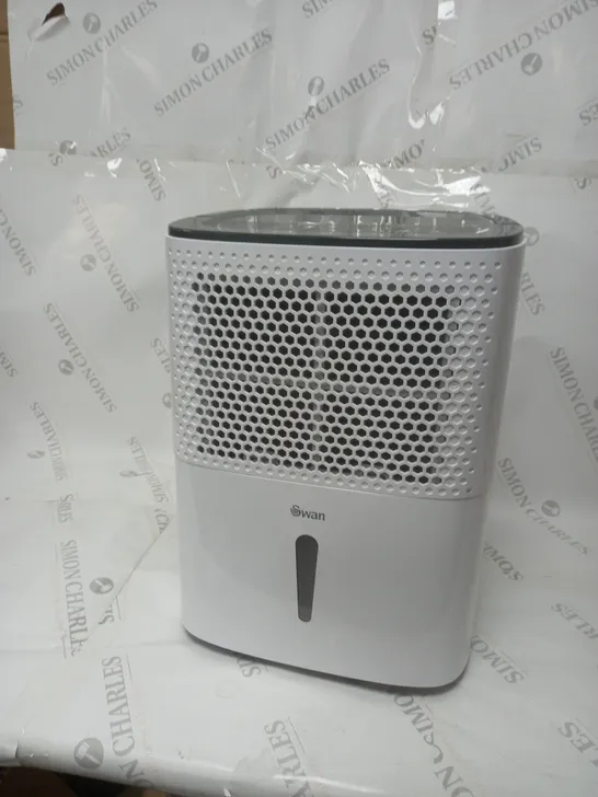 SWAN 10-LITRE DEHUMIDIFIER - WHITE/GREY RRP £99.99