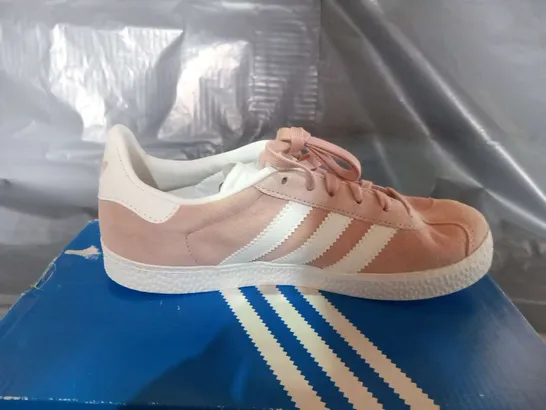 BOXED ADIDAS GAZELLE C PALE PINK SUEDE SNEAKERS SIZE 2