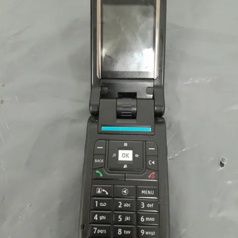 LG FLIP PHONE - MODEL UNSPECIFIED