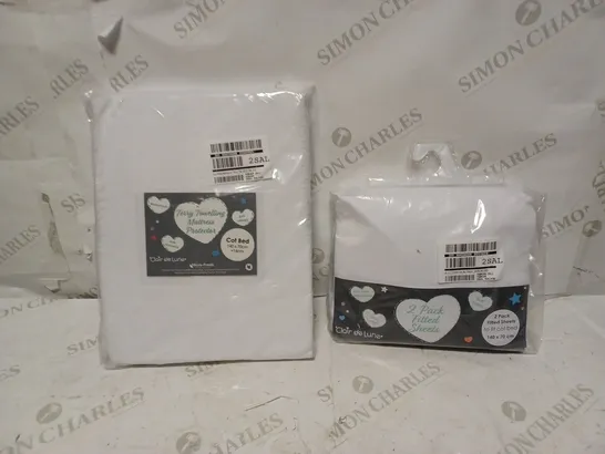 LOT OF CLAIR DE LUNE PRODUCTS TO INCLUDE COT BED WATERPROOF SHEET, 2 PACK OF FITTED SHEETS TO FIT COT BED RRP £27.98