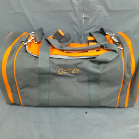 GEEZY DUFFLEBAG IN GREY/ORANGE 