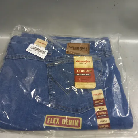 BRAND NEW WRANGLER RUGGED WEAR RELAXED FIT JEANS - 56X32