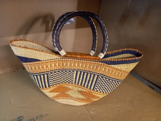 LARGE WOVEN BAG